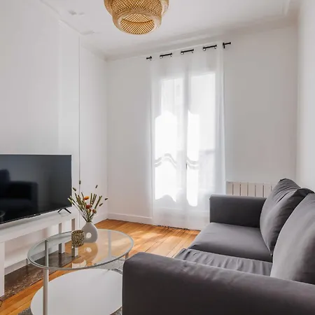 Apartment Appt 1 Bdr 2p Proche Buttes Chaumont